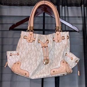 Michael Kors bucket bag